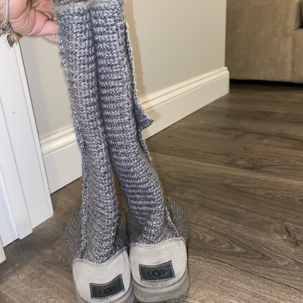 UGGS! - Picture 2 of 2